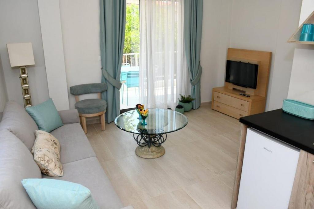 Theano Luxury Suites Nikiti Exteriér fotografie
